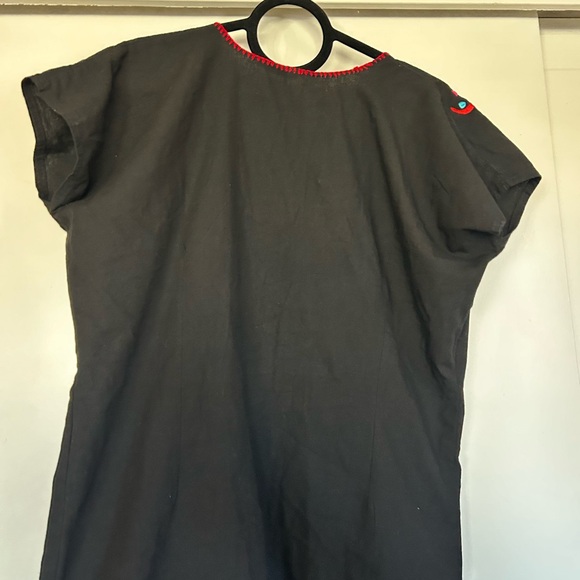 Midi Mexican style dress, with colorful flowers mid thigh - Picture 3 of 3